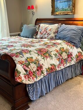 Ralph Lauren “MELISSA” King Comforter 90”x102”